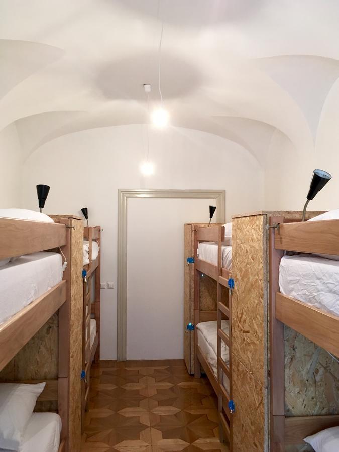 Kva Hostel *